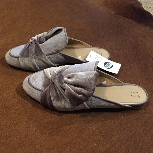 a new day Shoes - Lavender Velvet Mules Slides 8 NWT